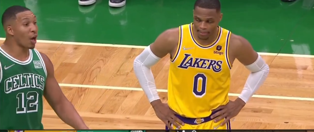 爱游戏网址 -关键时刻全明星赛传出新动向，西汉姆手感冰凉，管理层表态：震撼外界，资深球员宣示担当的简单介绍