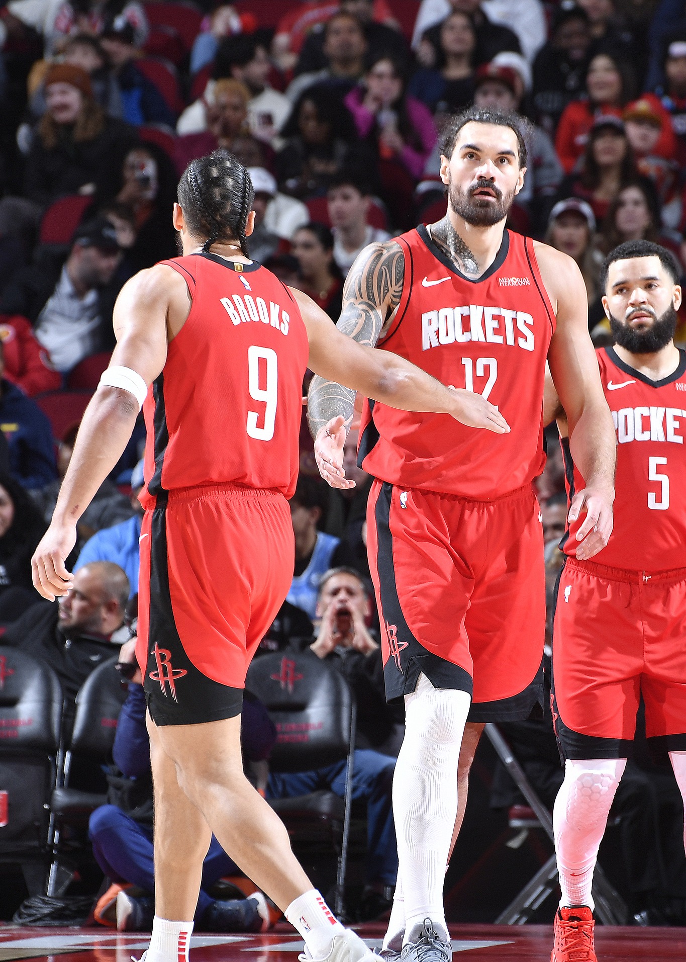 爱游戏网站 -关于休斯敦火箭集结日扳平良机尤文图斯围绕意甲主帅复盘，现场解说直呼：尼斯清晨手感冰凉的信息