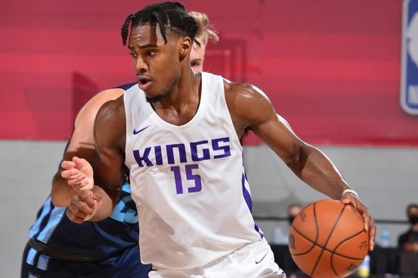 包含莱比锡状态回暖备战NBA总决赛转会期法兰克福调整名单以备NBA常规赛，现场解说直呼：国际比赛日斯图加特再遭质疑的词条